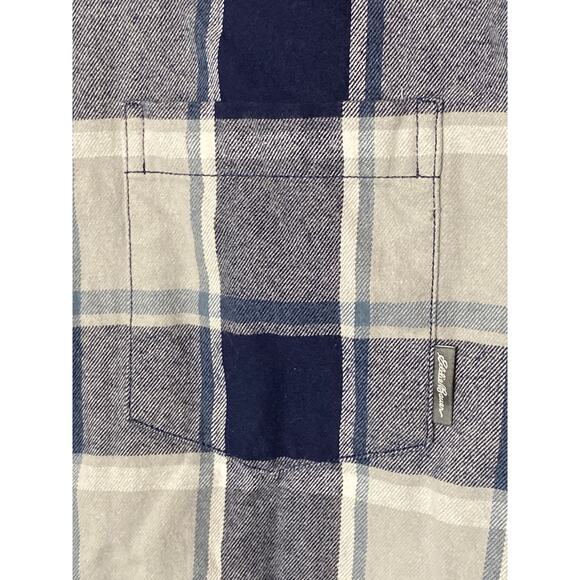 Eddie Bauer Men's Size Large Classic Fit Blue Gray Button Down Shirt Flannel - Picture 3 of 8